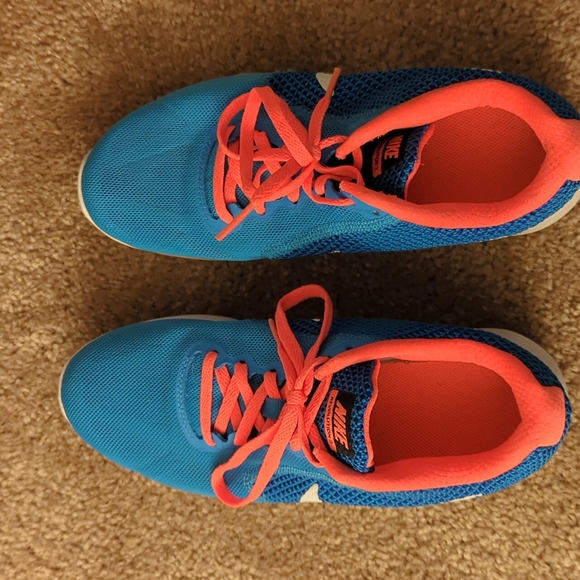 Nike Revolution 3 - Picture 1 of 4